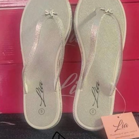 Women's shoes and sandals. - Picture 13 of 16